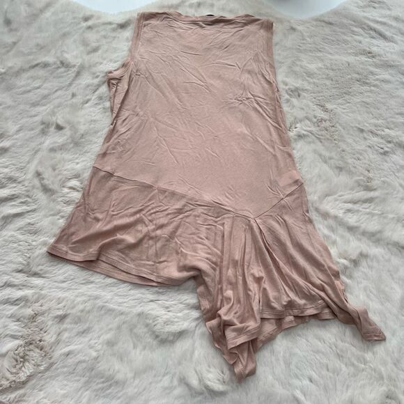 BCBG Sleeveless Flowy Tank Top Asymmetrical Hem Ballet Core Blush Baby Pink XS - Picture 2 of 8
